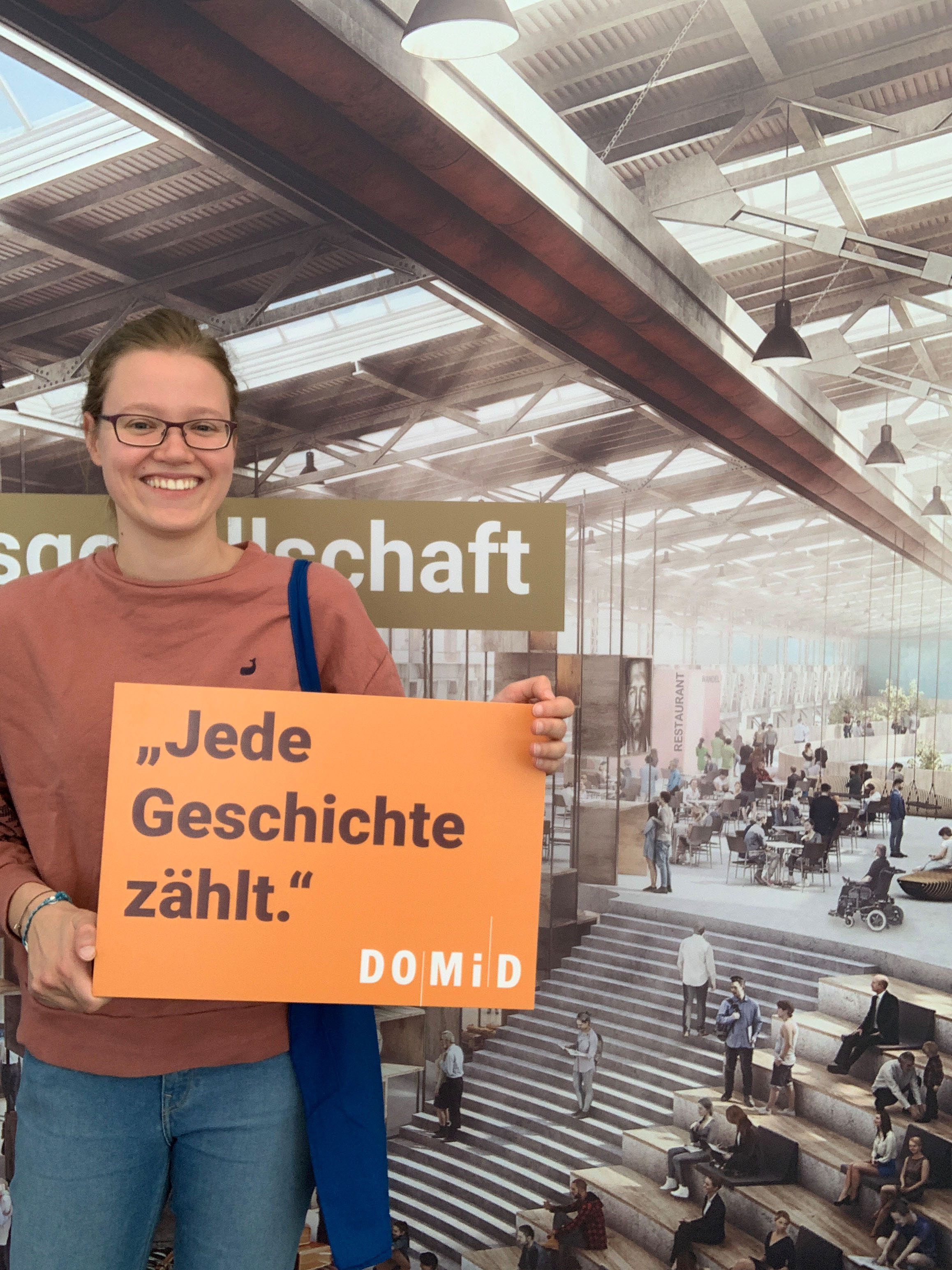 Fotoaktion auf dem Tag der offenen Tür der Bundesregierung für ein zentrales Migrationsmuseum in Deutschland, 17.08.2019, Berlin. Foto: DOMiD-Archiv, Köln