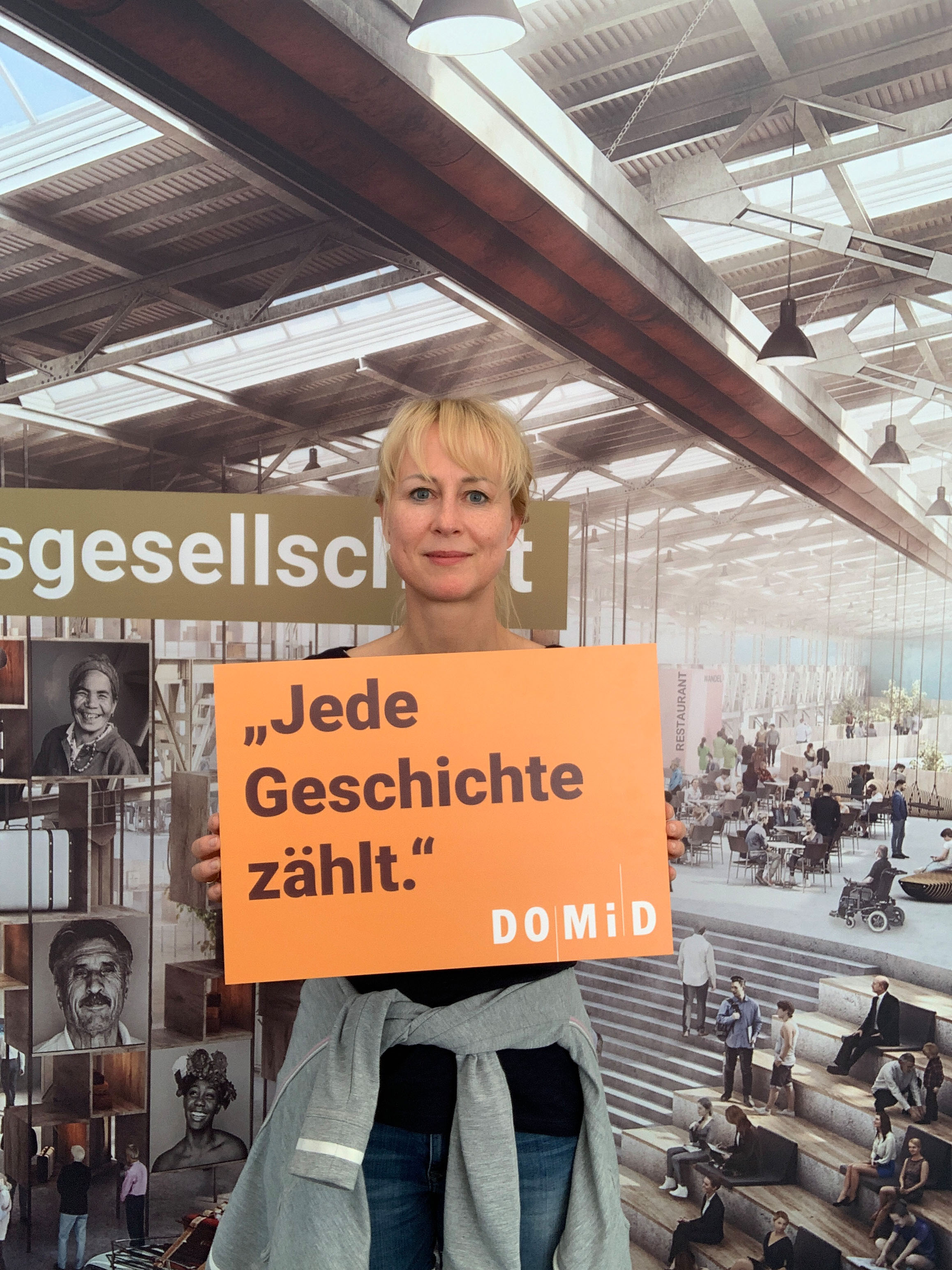 Fotoaktion auf dem Tag der offenen Tür der Bundesregierung für ein zentrales Migrationsmuseum in Deutschland, 17.08.2019, Berlin. Foto: DOMiD-Archiv, Köln