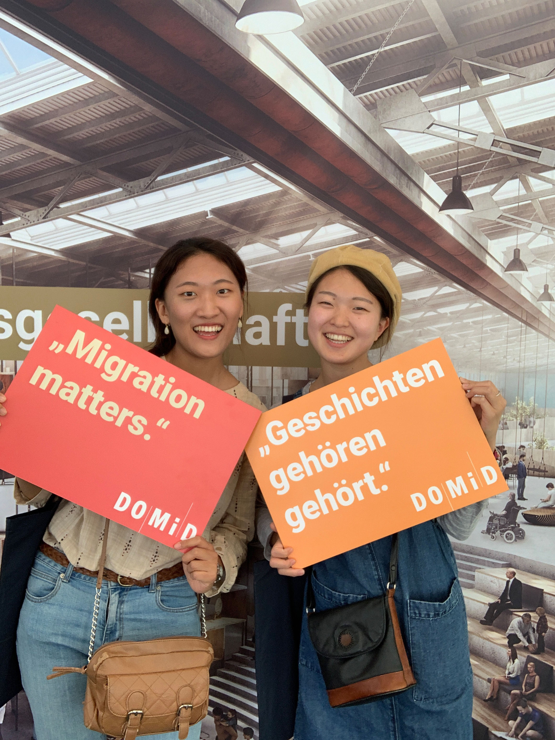 Fotoaktion auf dem Tag der offenen Tür der Bundesregierung für ein zentrales Migrationsmuseum in Deutschland, 17.08.2019, Berlin. Foto: DOMiD-Archiv, Köln