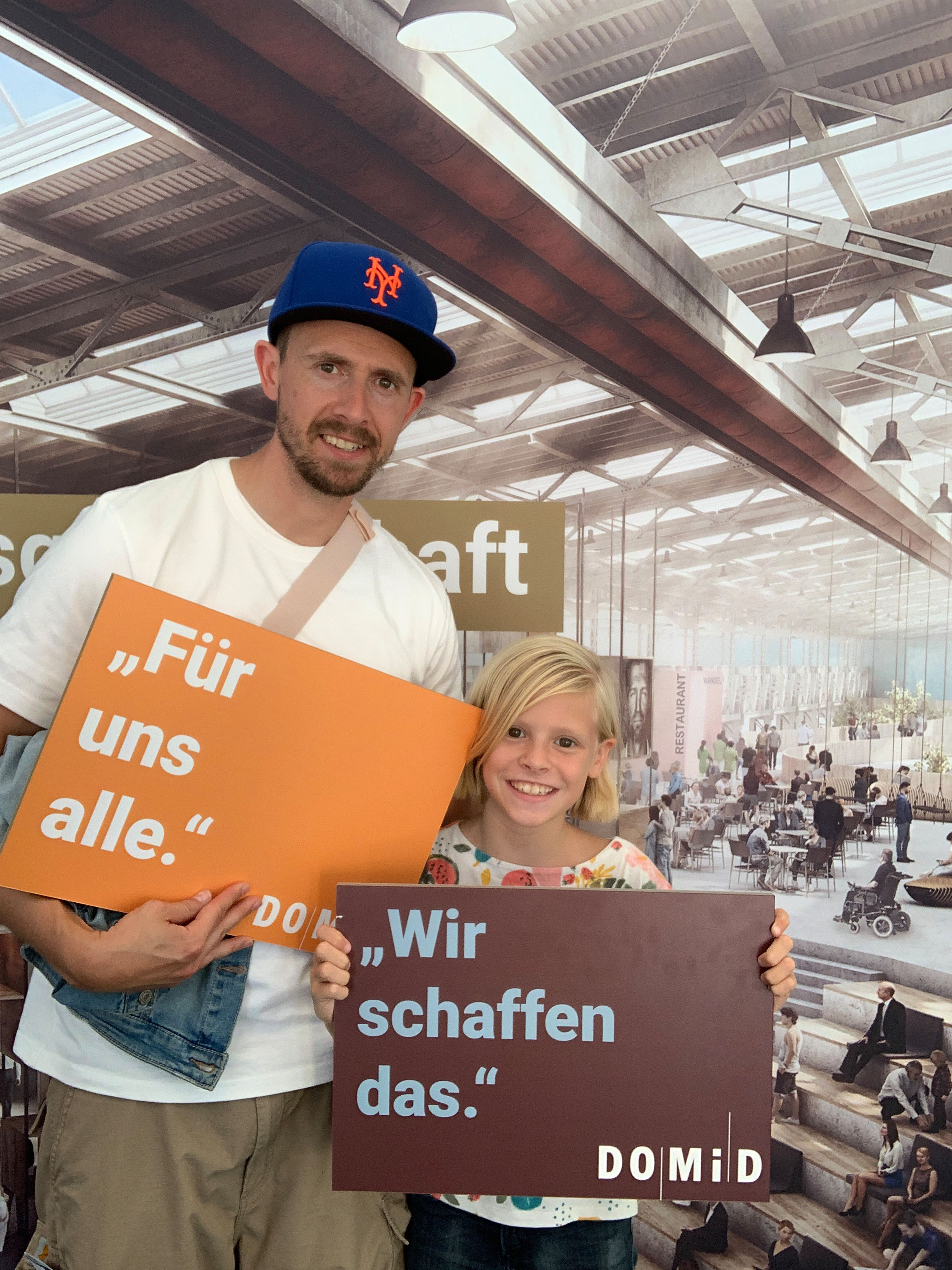 Fotoaktion auf dem Tag der offenen Tür der Bundesregierung für ein zentrales Migrationsmuseum in Deutschland, 17.08.2019, Berlin. Foto: DOMiD-Archiv, Köln