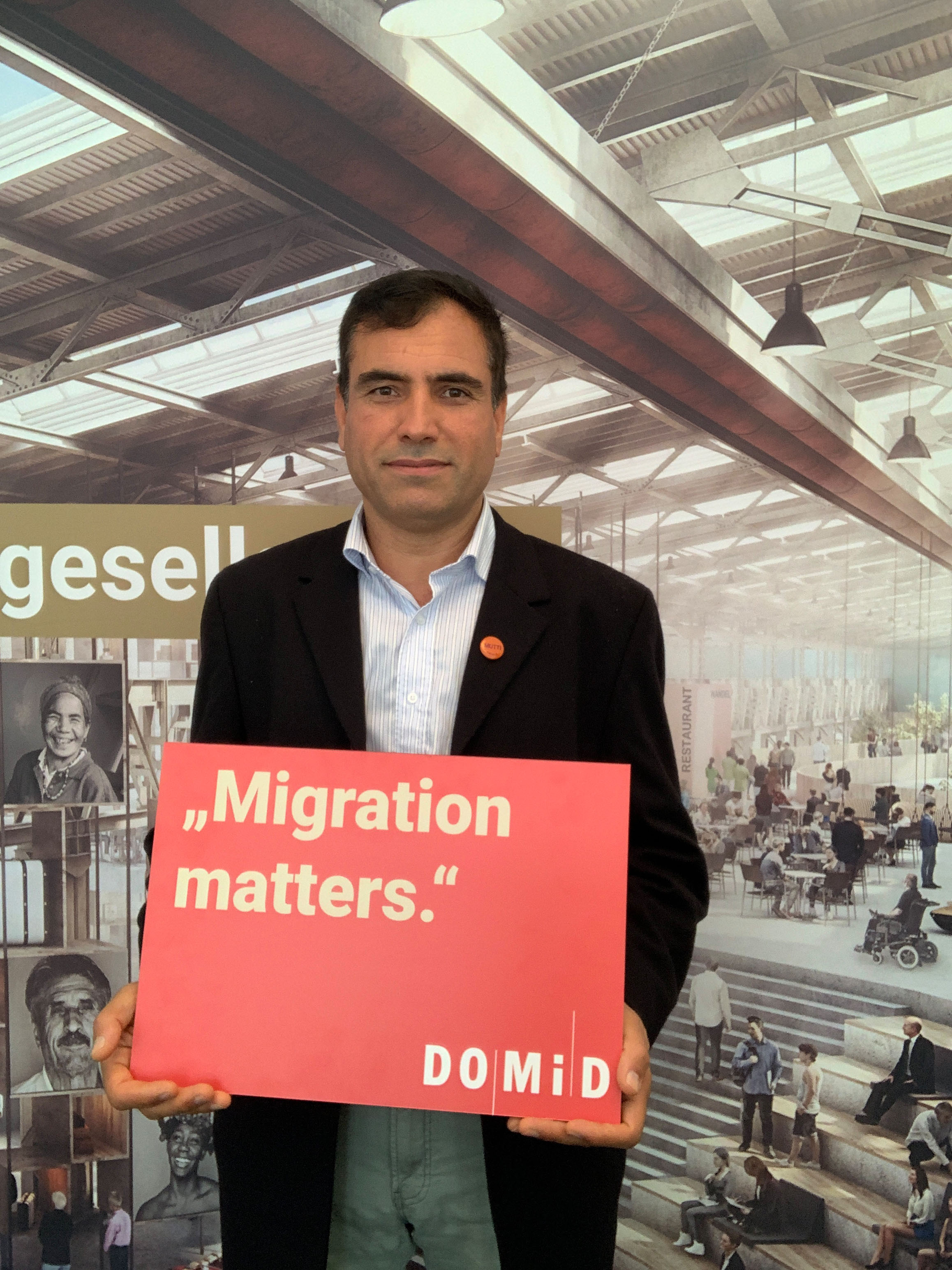 Fotoaktion auf dem Tag der offenen Tür der Bundesregierung für ein zentrales Migrationsmuseum in Deutschland, 17.08.2019, Berlin. Foto: DOMiD-Archiv, Köln