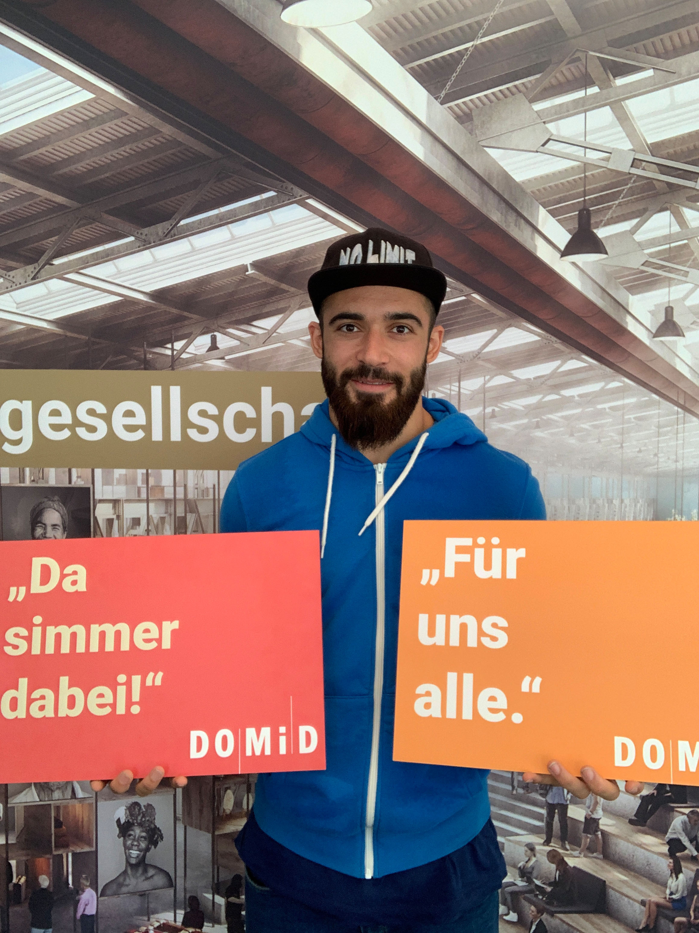 Fotoaktion auf dem Tag der offenen Tür der Bundesregierung für ein zentrales Migrationsmuseum in Deutschland, 17.08.2019, Berlin. Foto: DOMiD-Archiv, Köln