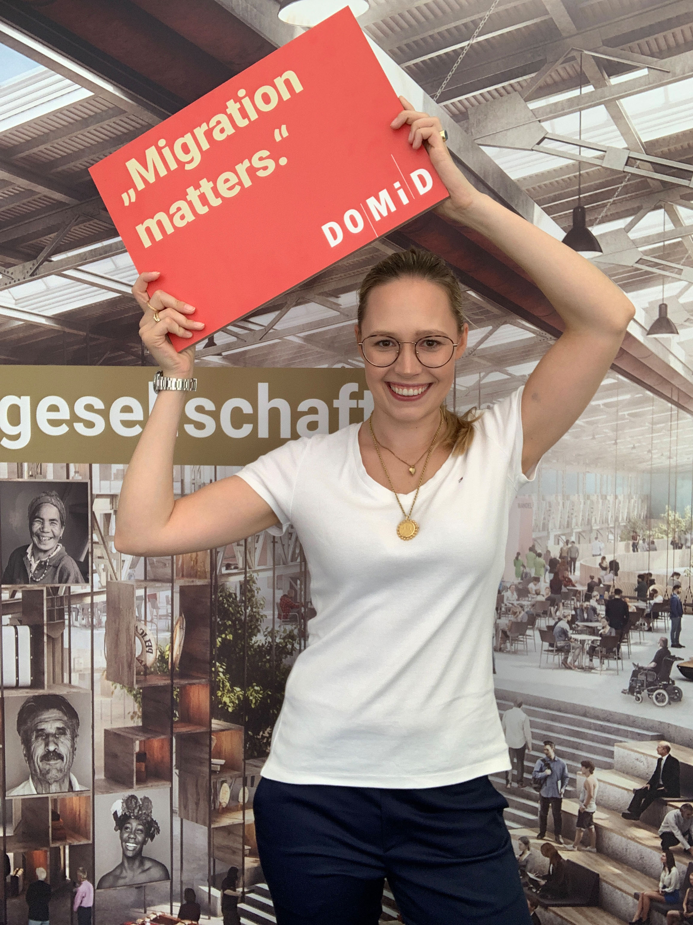 Fotoaktion auf dem Tag der offenen Tür der Bundesregierung für ein zentrales Migrationsmuseum in Deutschland, 17.08.2019, Berlin. Foto: DOMiD-Archiv, Köln