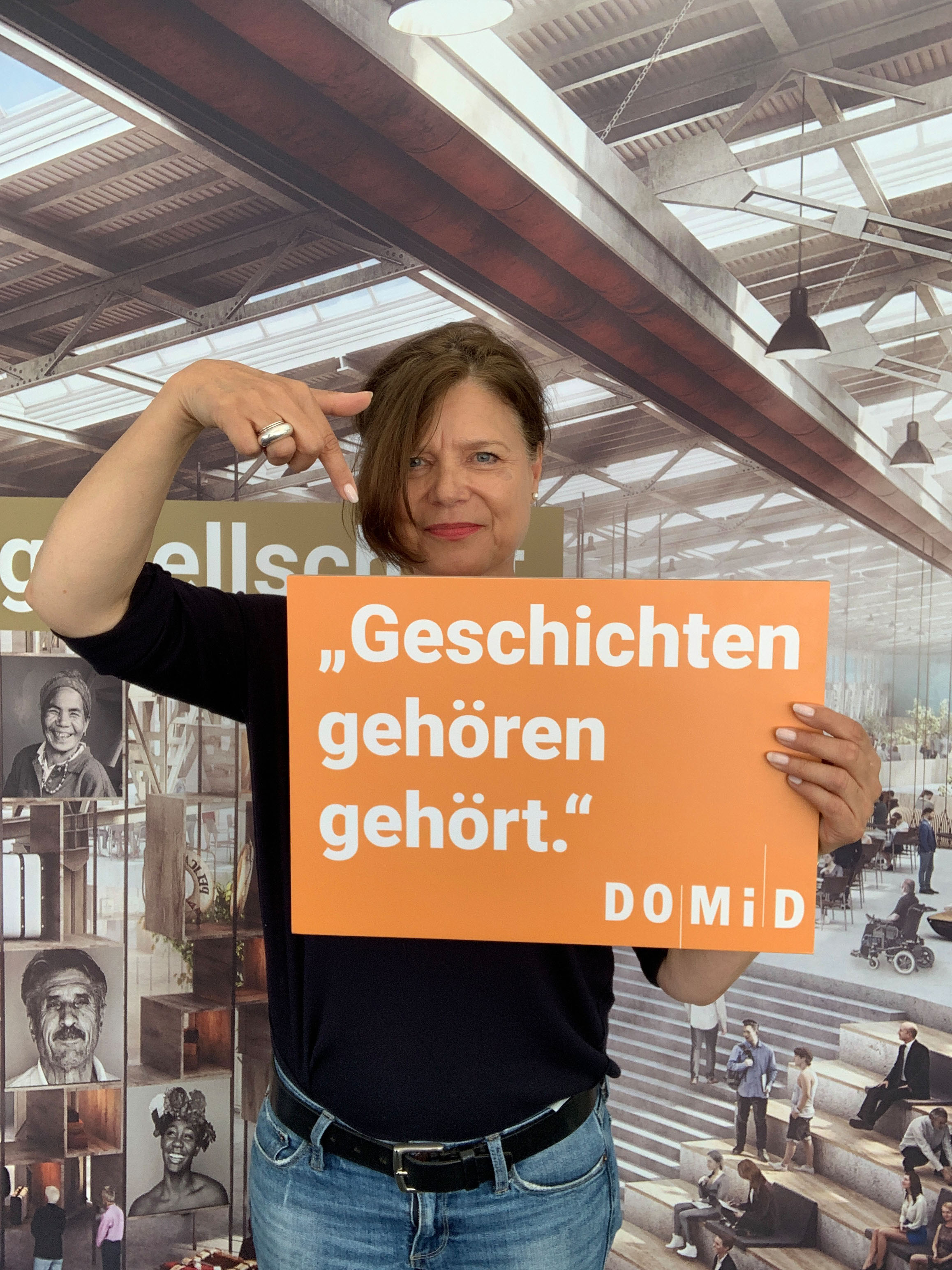 Fotoaktion auf dem Tag der offenen Tür der Bundesregierung für ein zentrales Migrationsmuseum in Deutschland, 17.08.2019, Berlin. Foto: DOMiD-Archiv, Köln