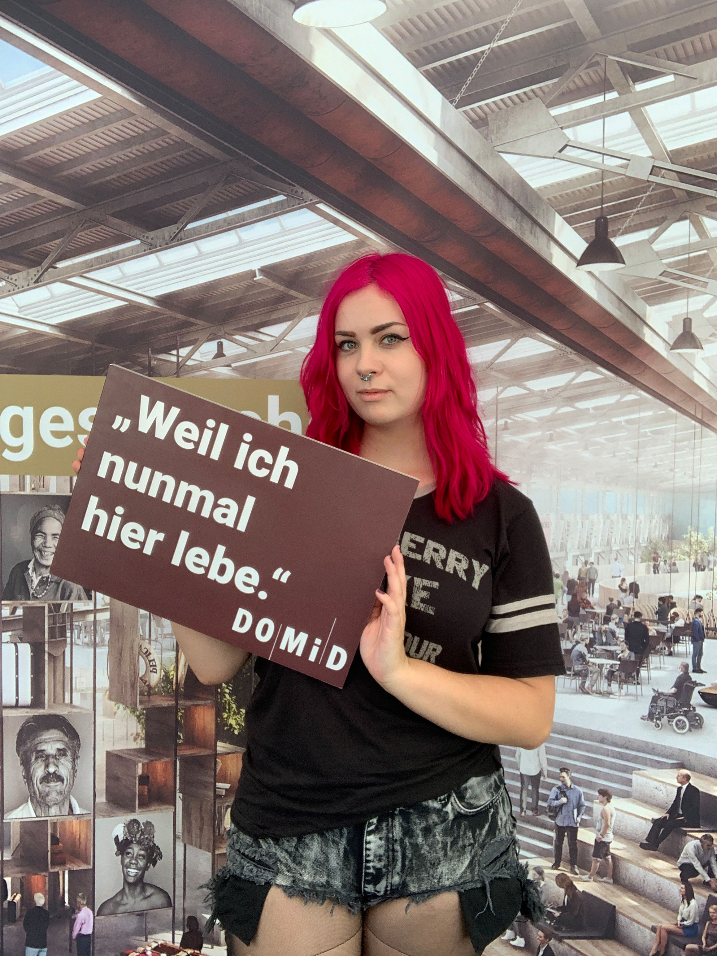 Fotoaktion auf dem Tag der offenen Tür der Bundesregierung für ein zentrales Migrationsmuseum in Deutschland, 17.08.2019, Berlin. Foto: DOMiD-Archiv, Köln