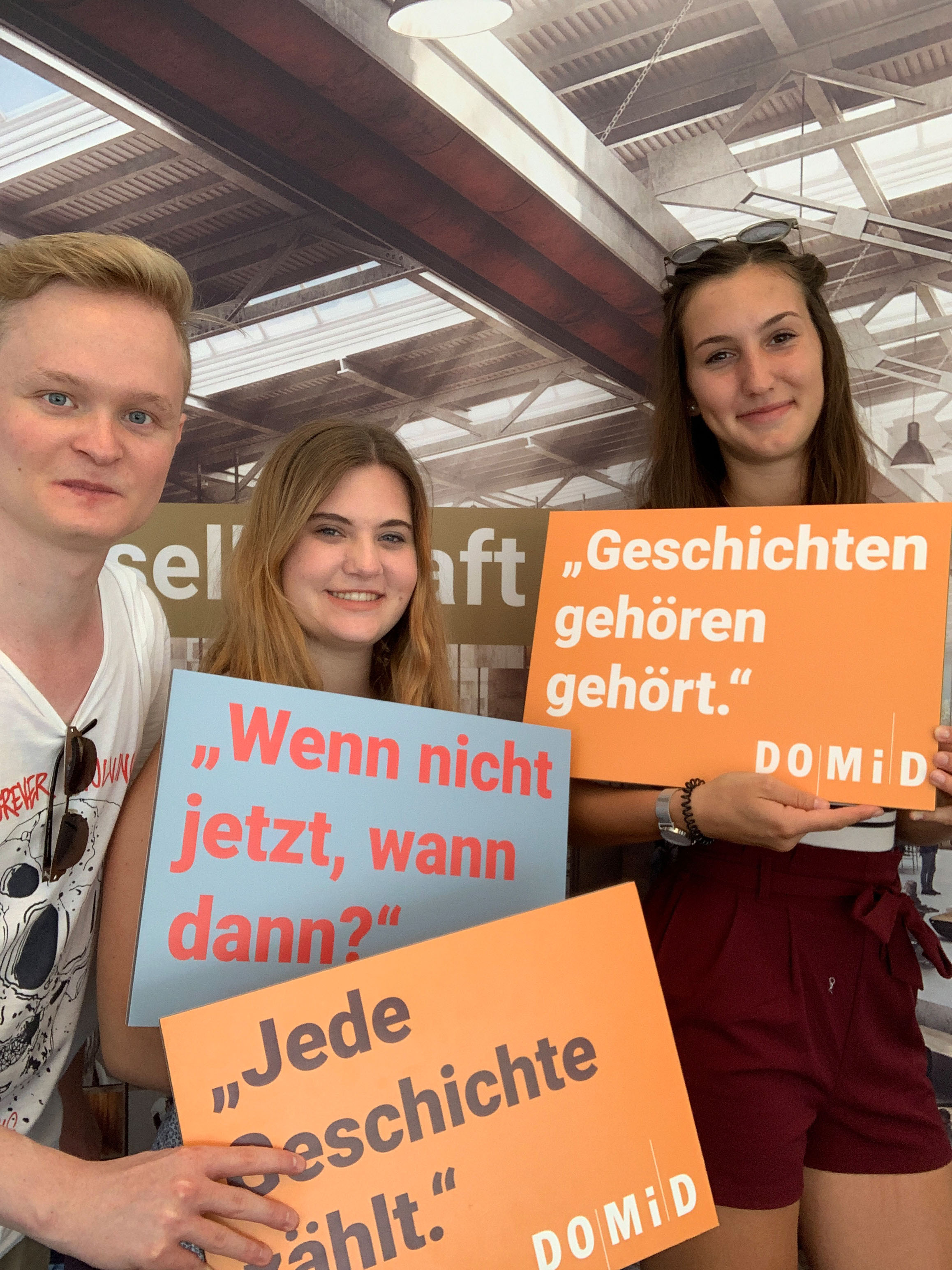 Fotoaktion auf dem Tag der offenen Tür der Bundesregierung für ein zentrales Migrationsmuseum in Deutschland, 17.08.2019, Berlin. Foto: DOMiD-Archiv, Köln